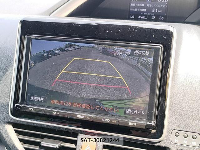 Toyota VOXY 2018-12 8317946-16
