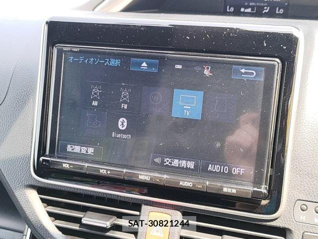Toyota VOXY 2018-12 8317946-17
