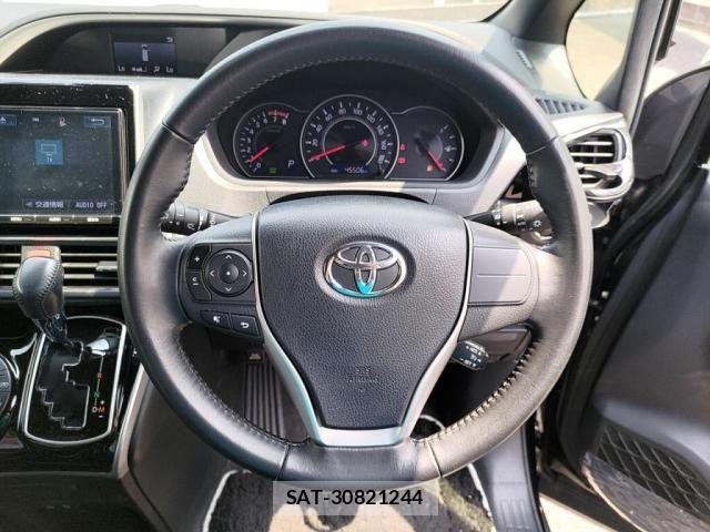 Toyota VOXY 2018-12 8317946-19