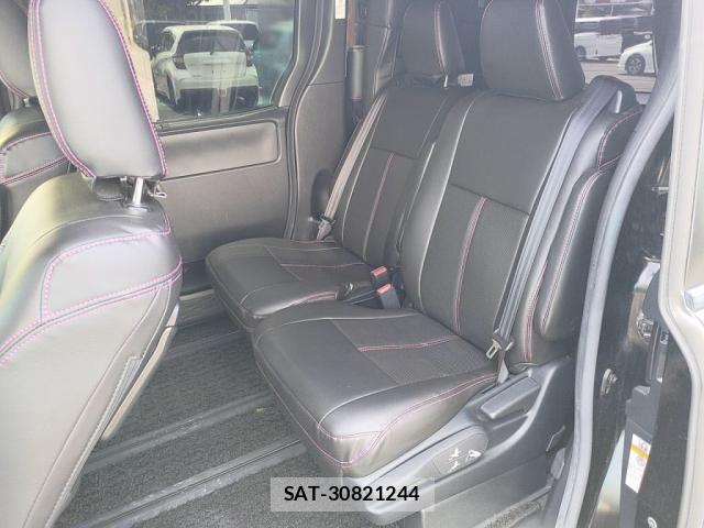 Toyota VOXY 2018-12 8317946-22