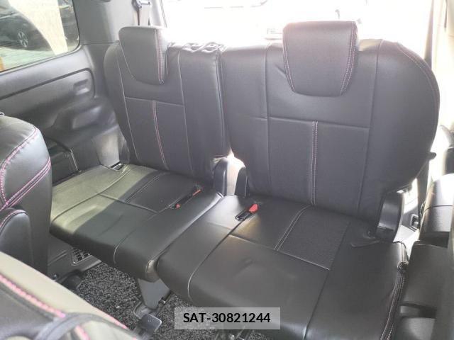 Toyota VOXY 2018-12 8317946-23