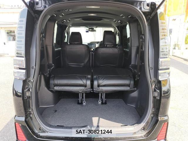 Toyota VOXY 2018-12 8317946-25