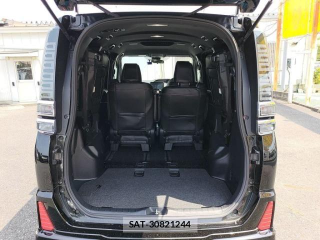 Toyota VOXY 2018-12 8317946-26