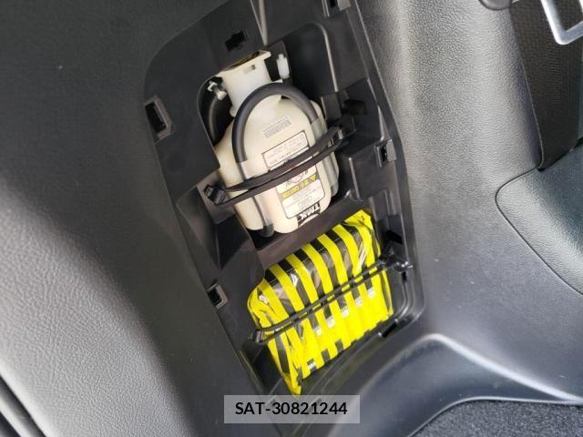 Toyota VOXY 2018-12 8317946-27