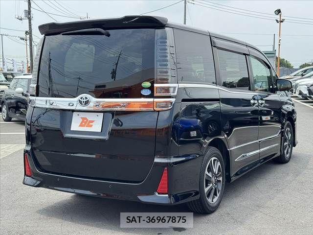 Toyota VOXY 2019-09 8317942-14