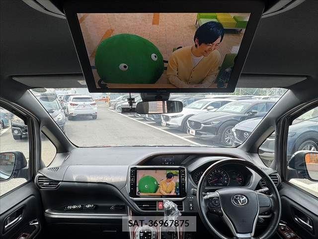 Toyota VOXY 2019-09 8317942-1