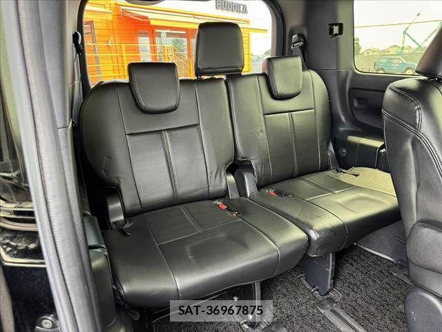Toyota VOXY 2019-09 8317942-20