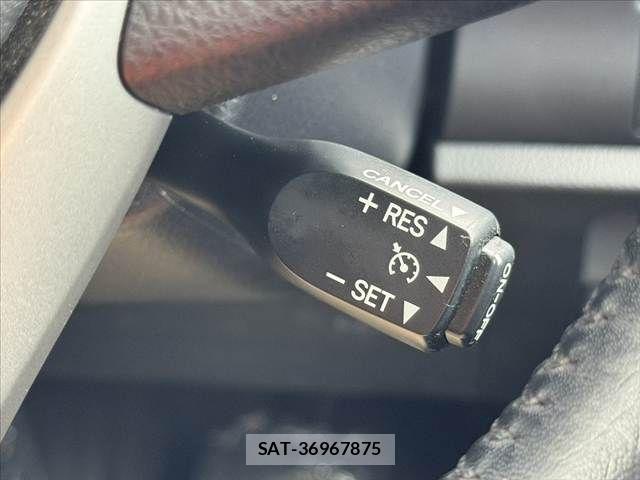 Toyota VOXY 2019-09 8317942-29