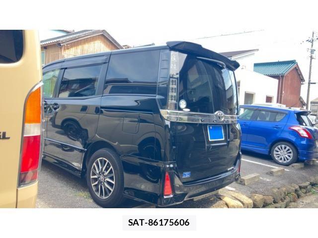 Toyota VOXY 2014-10 8317967-3
