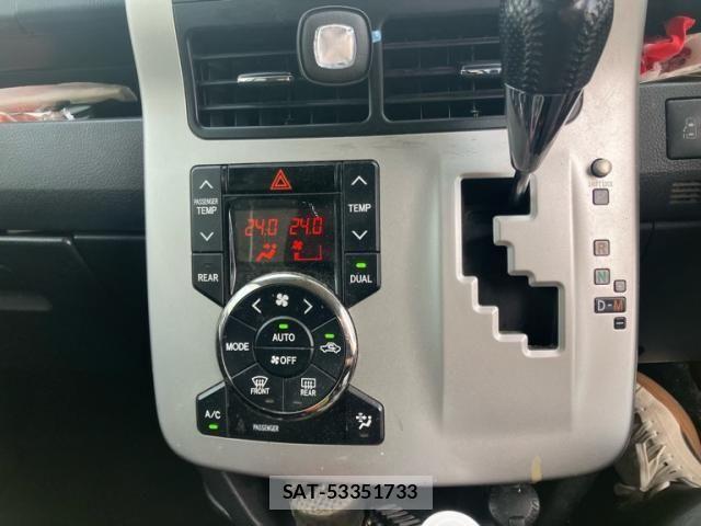 Toyota VOXY 2010-09 8317987-15
