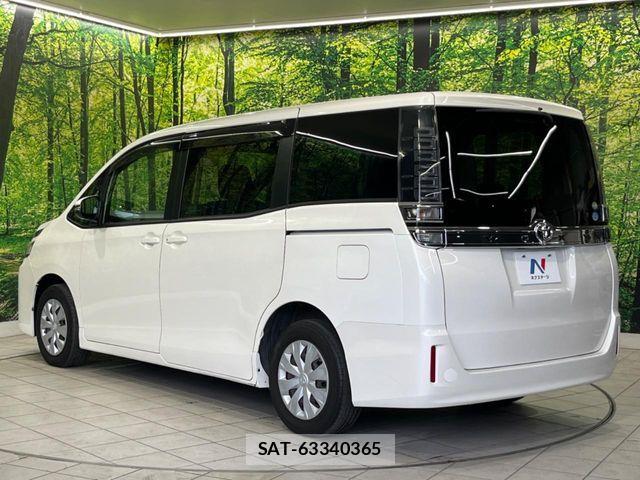 Toyota VOXY 2017-10 8317964-17