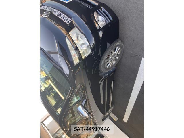 Toyota VOXY 2012-03 8317971-3