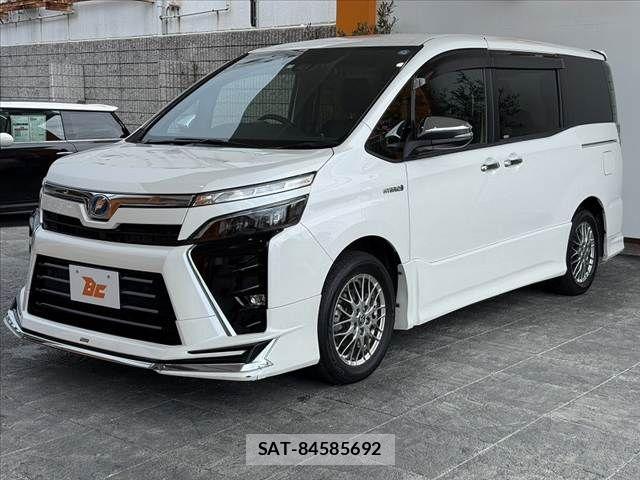 Toyota VOXY 2020-04 8317944-9