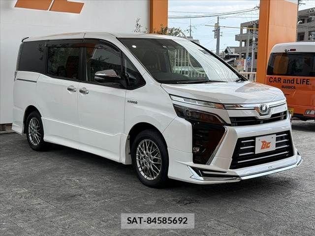 Toyota VOXY 2020-04 8317944-7