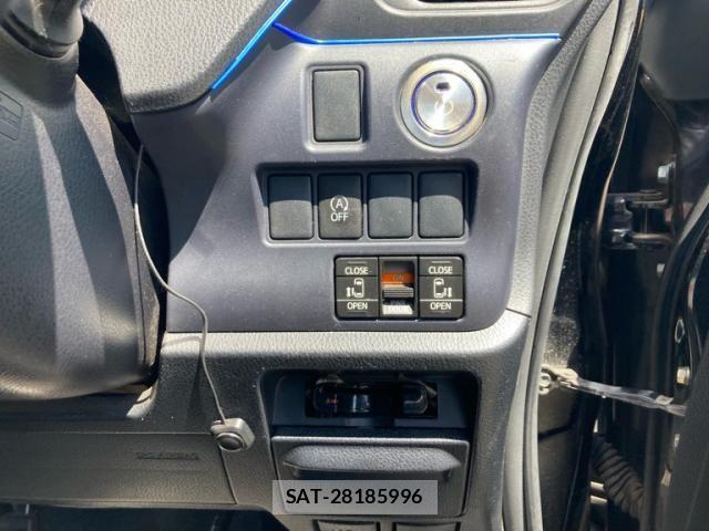 Toyota VOXY 2015-12 8317966-16
