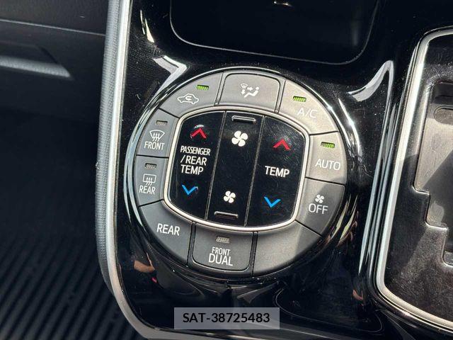 Toyota VOXY 2018-06 8317951-8