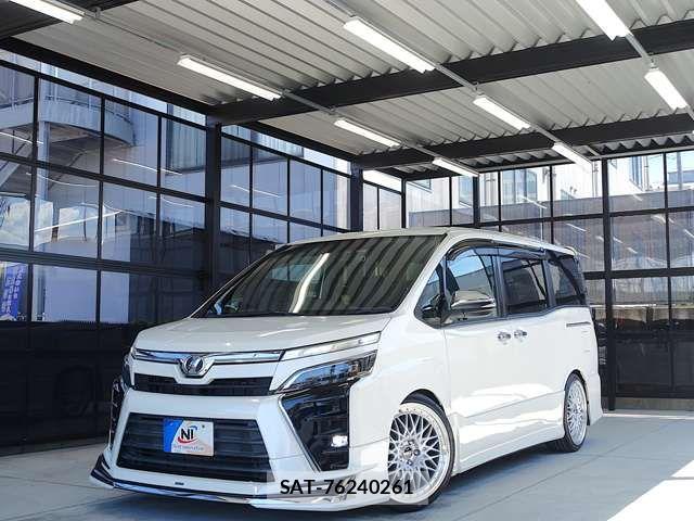 Toyota VOXY 2018-12 8317939-2