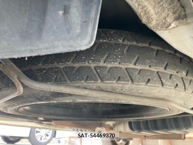 Toyota VOXY 2011-10 8317983-9