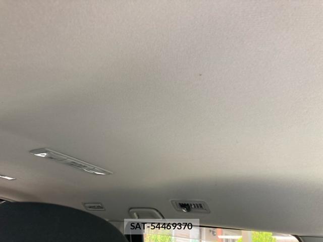 Toyota VOXY 2011-10 8317983-16