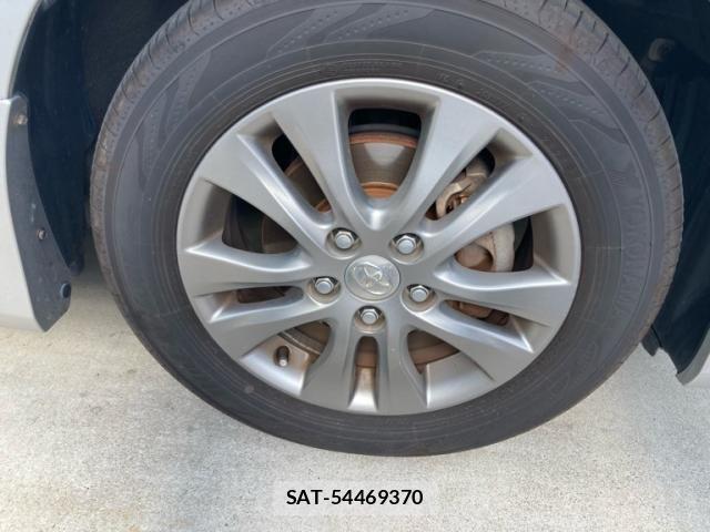 Toyota VOXY 2011-10 8317983-4