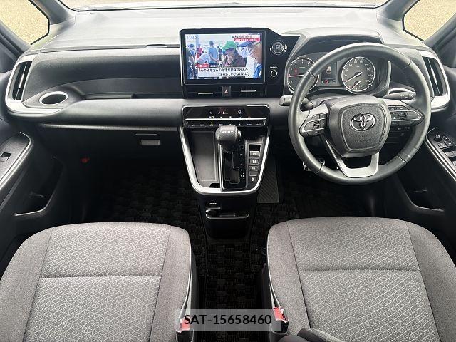 Toyota VOXY 2024-03 8317936-1