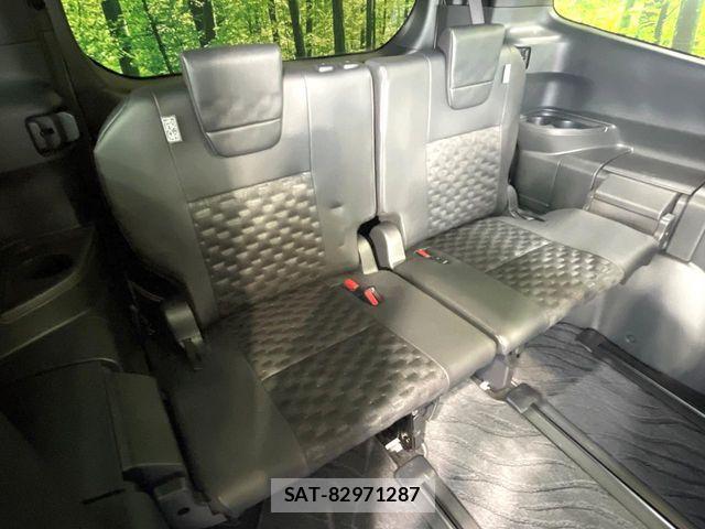 Toyota VOXY 2024-08 8317924-9