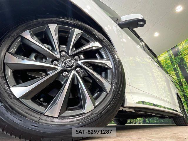 Toyota VOXY 2024-08 8317924-13