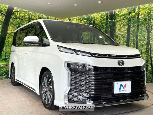 Toyota VOXY 2024-08 8317924-16