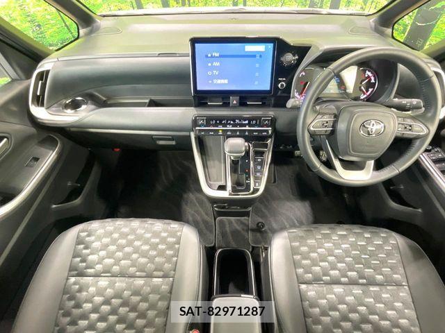 Toyota VOXY 2024-08 8317924-1