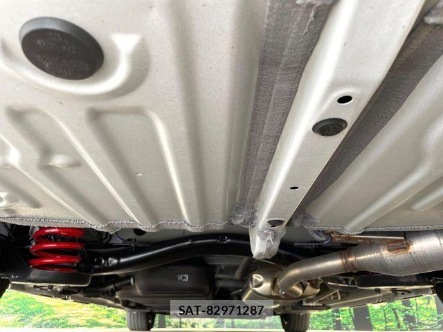Toyota VOXY 2024-08 8317924-19