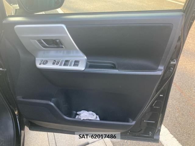 Toyota VOXY 2011-08 8317976-8