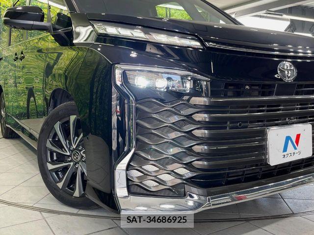Toyota VOXY 2022-03 8317926-13