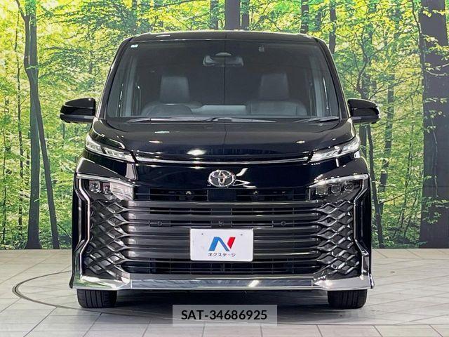 Toyota VOXY 2022-03 8317926-15