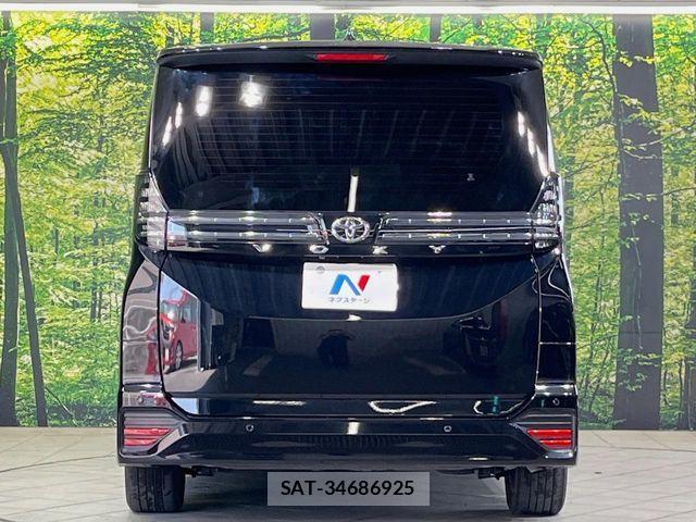 Toyota VOXY 2022-03 8317926-16