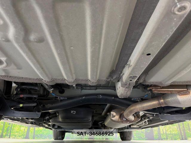 Toyota VOXY 2022-03 8317926-18