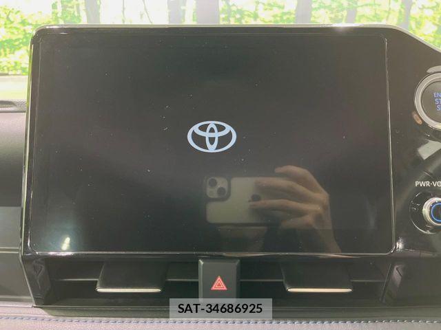 Toyota VOXY 2022-03 8317926-2