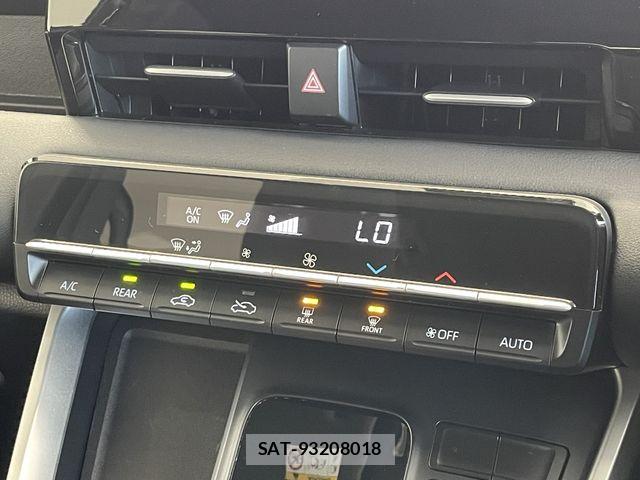 Toyota VOXY 2023-09 8317931-15