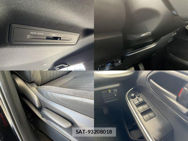 Toyota VOXY 2023-09 8317931-18