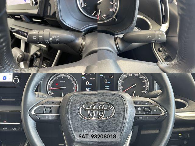 Toyota VOXY 2023-09 8317931-7