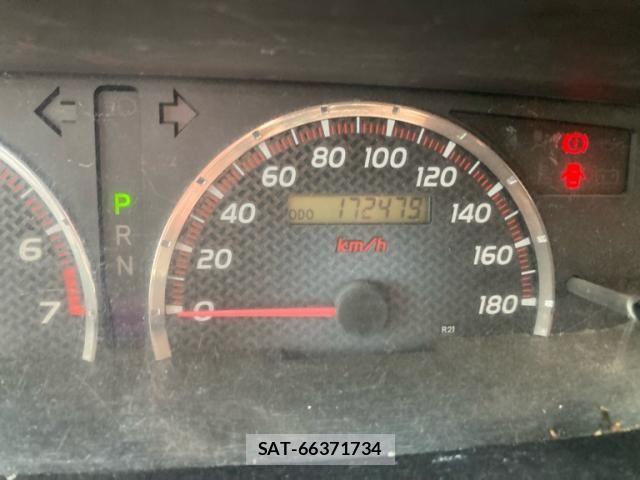 Toyota VOXY 2005-08 8317989-16