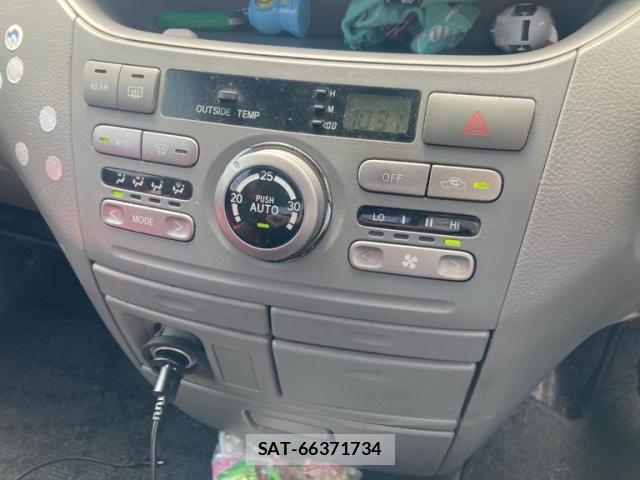 Toyota VOXY 2005-08 8317989-18