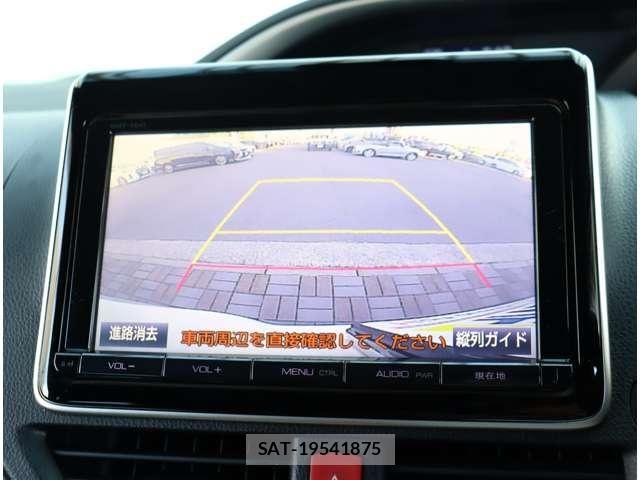 Toyota VOXY 2016-05 8317947-7
