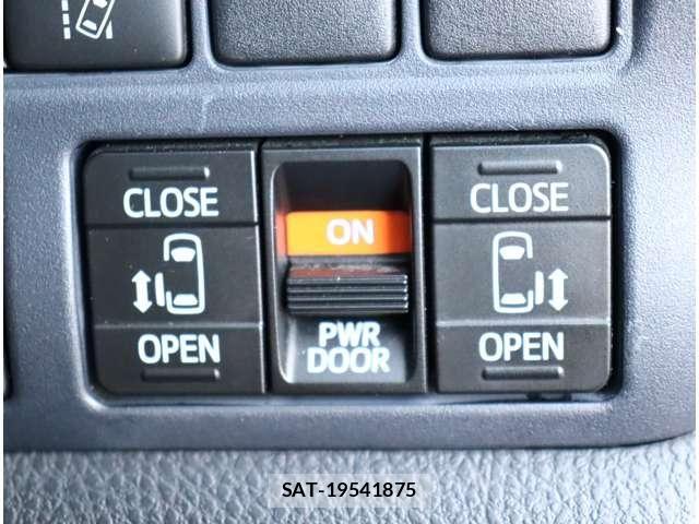 Toyota VOXY 2016-05 8317947-10