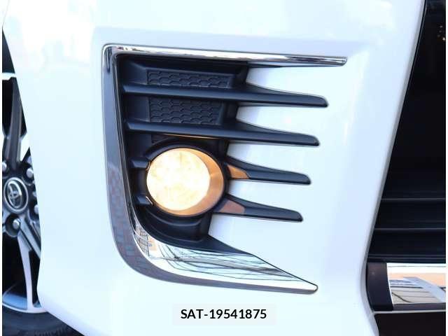 Toyota VOXY 2016-05 8317947-16