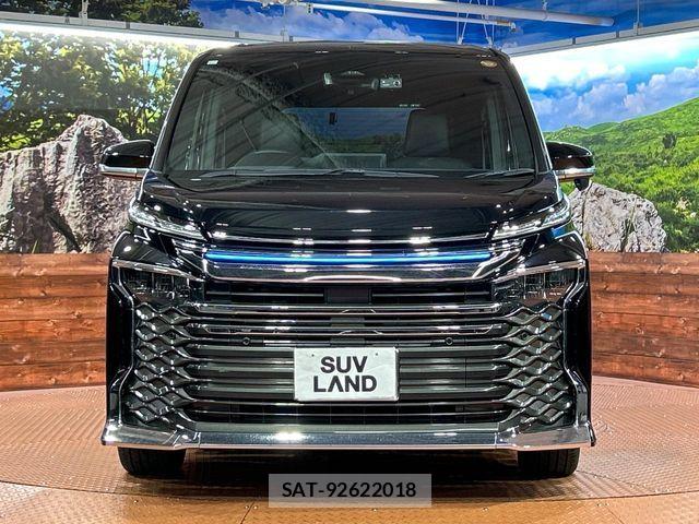 Toyota VOXY 2023-10 8317922-14
