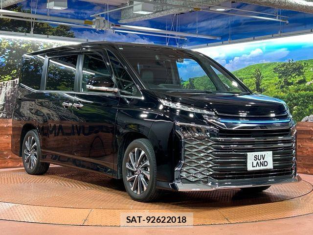 Toyota VOXY 2023-10 8317922-16