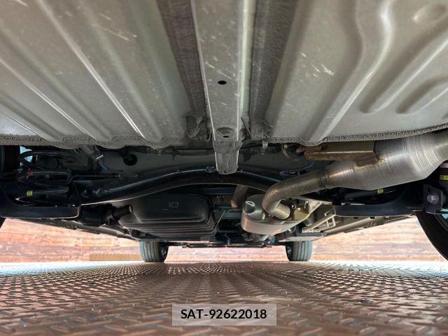 Toyota VOXY 2023-10 8317922-18