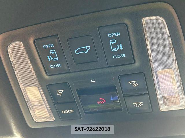 Toyota VOXY 2023-10 8317922-4