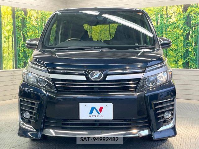 Toyota VOXY 2016-08 8317952-14