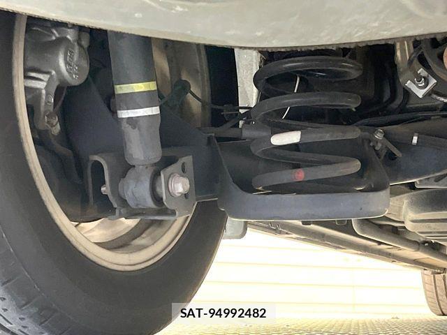 Toyota VOXY 2016-08 8317952-19